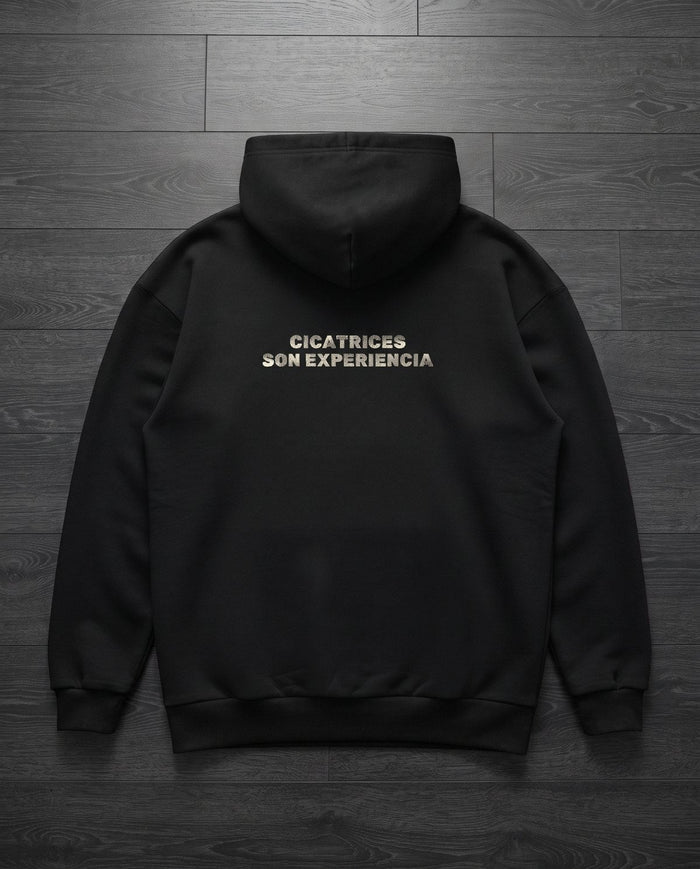 Sudadera oversize Cicatriz · Cicatrices son experiencia