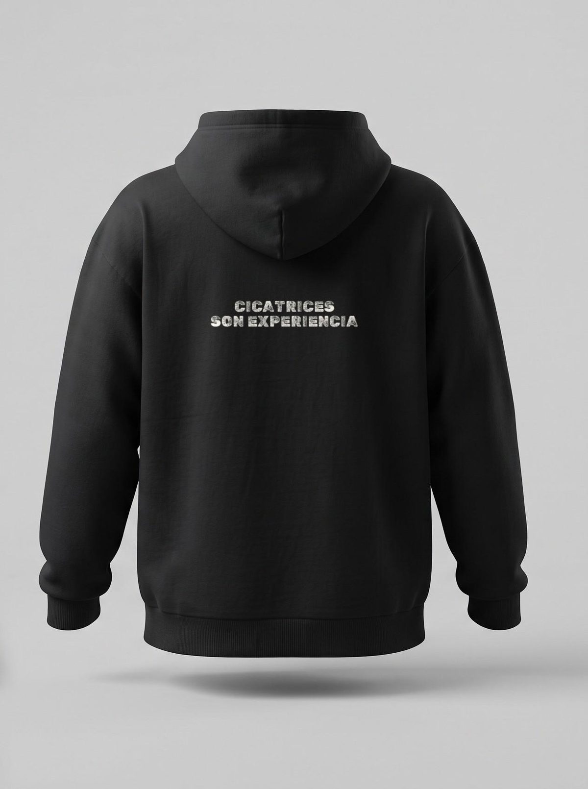 Sudadera oversize negra, espalda: Cicatrices son experiencia